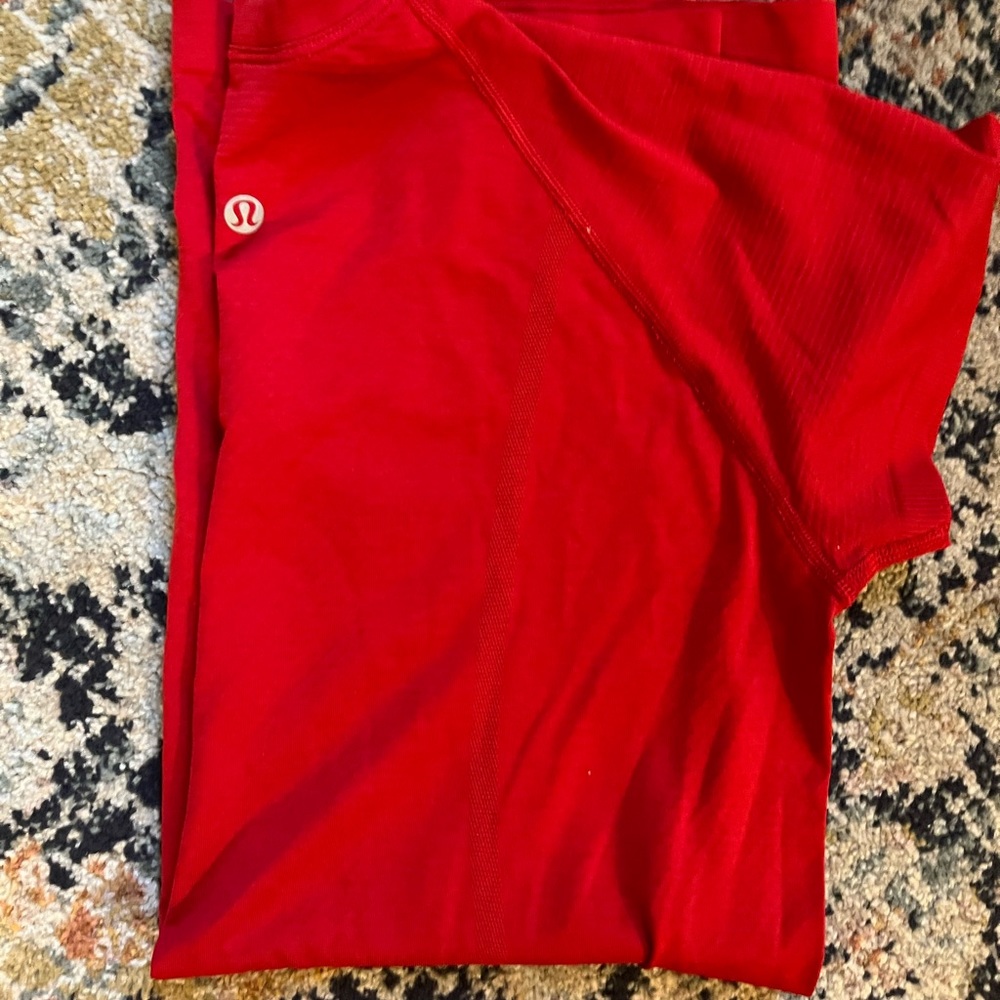 Lululemon swiftly tee